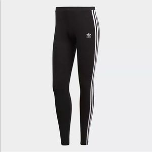 SOLD‼️ Adidas 3 Stripe Leggings